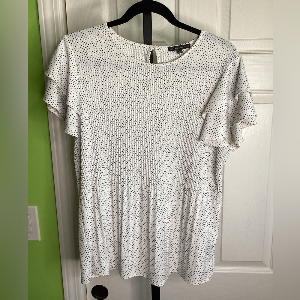 Adrianna Papell Pleated Polka Dot Flutter Sleeve Top, size Medium